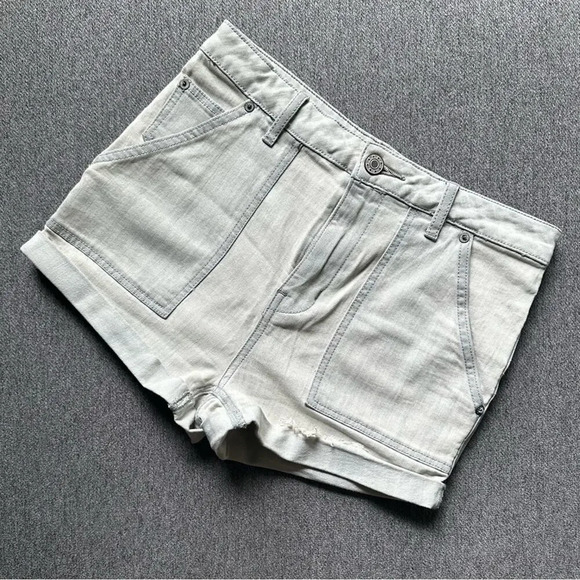 Free People Distressed Light Denim Shorts Size 28 - Picture 1 of 4